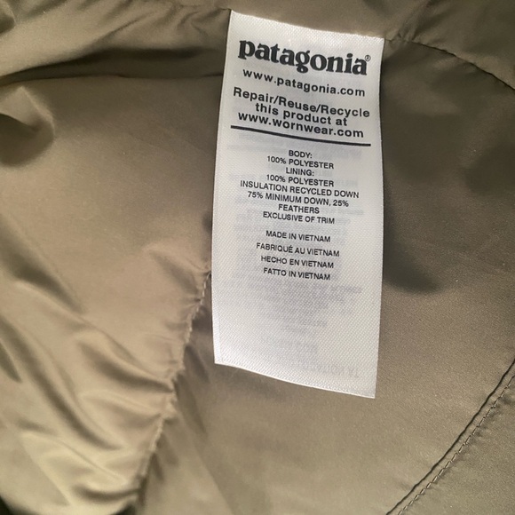 Patagonia Women's Puffer Jacket - Picture 5 of 6